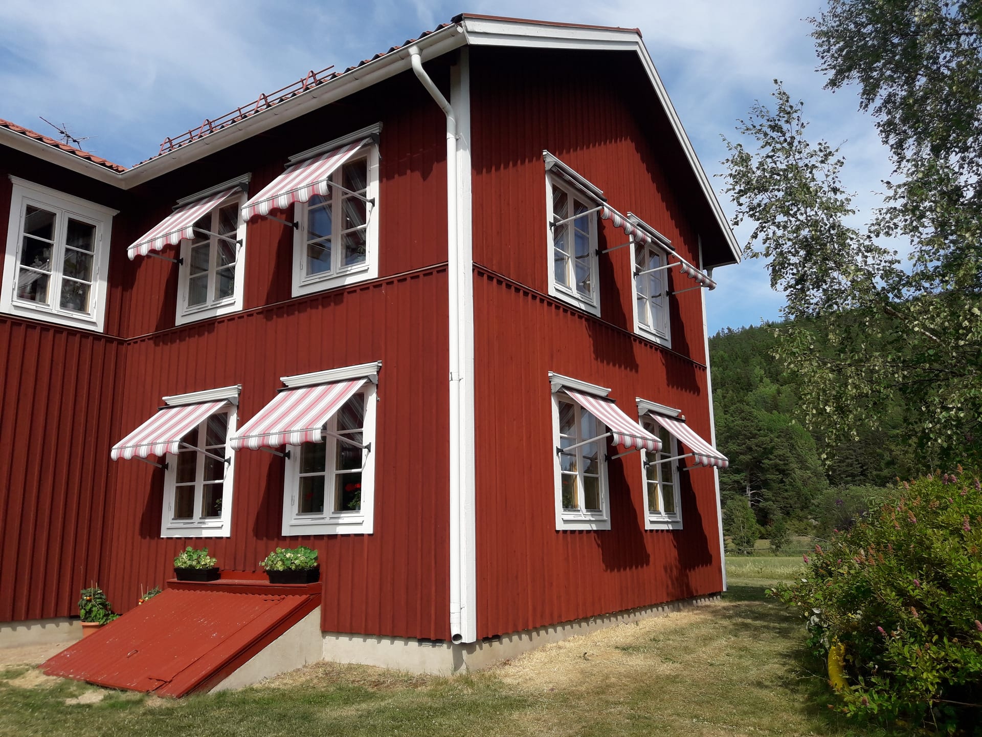 Svalare dagar med nya markiser